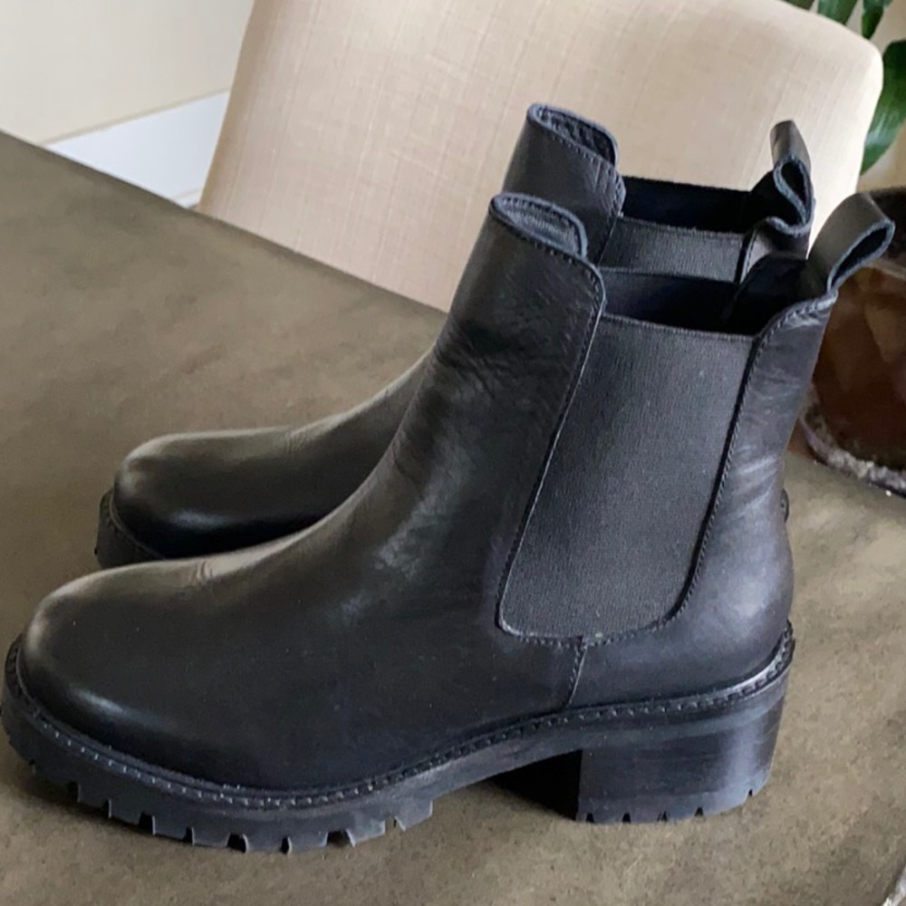 UO Zoe Chelsea Boot